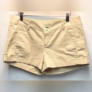 GUESS Size 28 women's cuffed shorts, front pockets, faux back pockets,  2 button